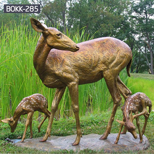 Life size bronze deer and fawn outdoor lawn ornaments for sale