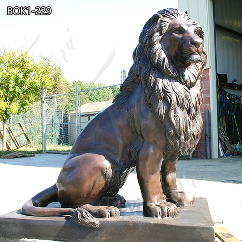 bronze lion statues outdoor -Trevi Sculpture